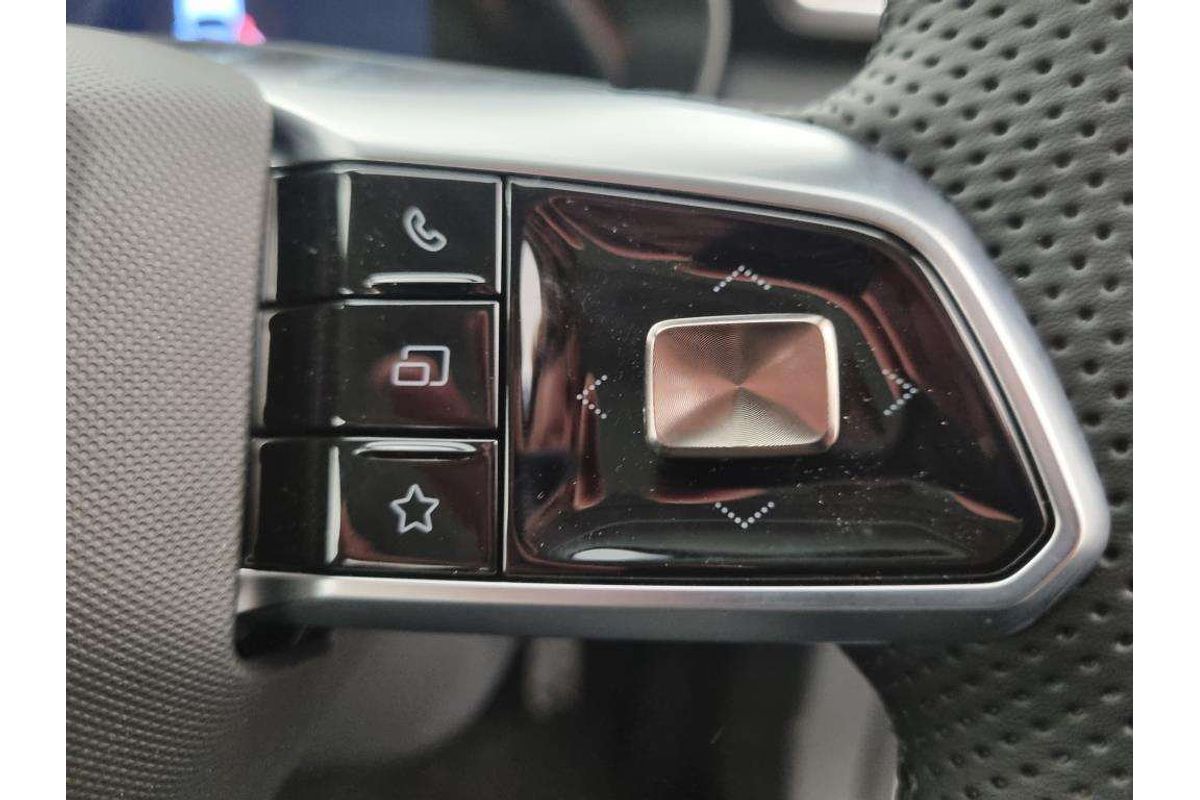 2025 MG ZS Essence ZS32