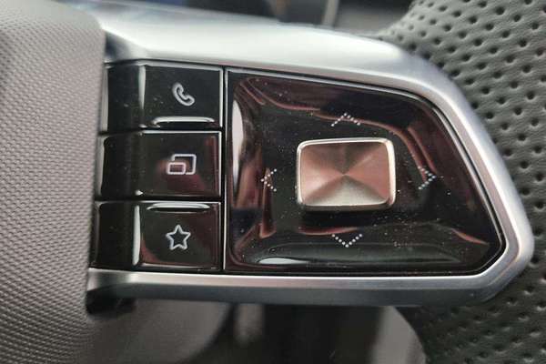 2025 MG ZS Essence ZS32