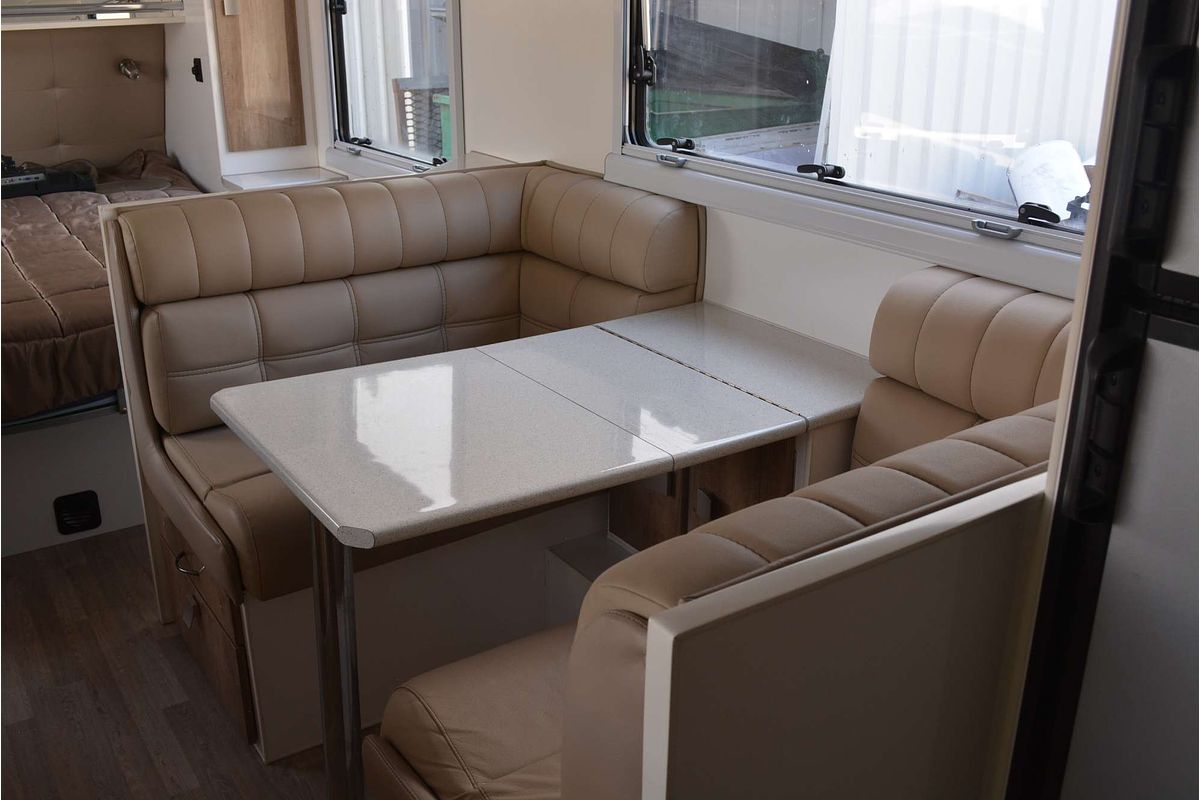 2017 Essential Grant cruiser Highlander 21ft