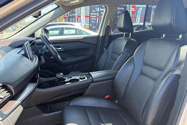 2023 Nissan X-TRAIL ST-L T33