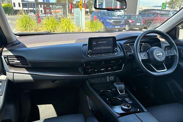 2023 Nissan X-TRAIL ST-L T33
