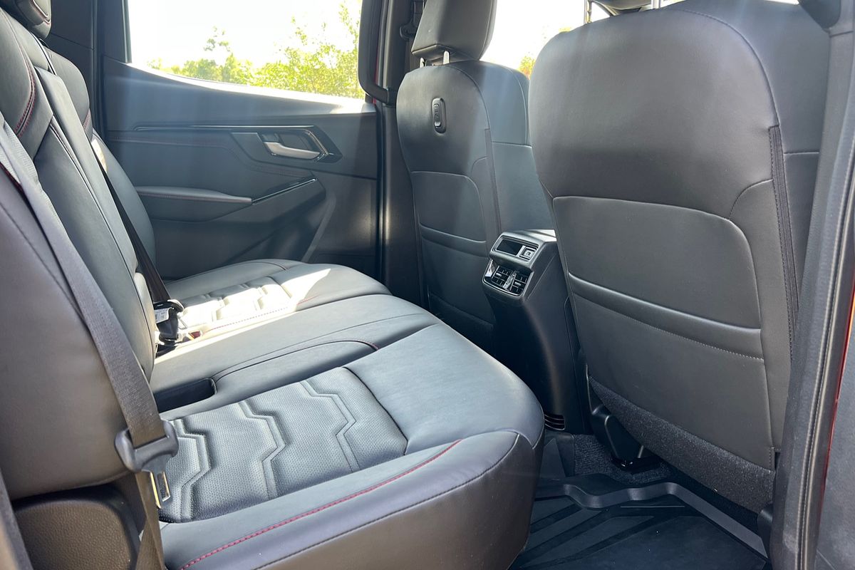 2023 Isuzu D-MAX X-TERRAIN 4X4