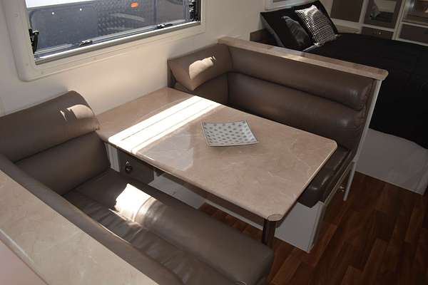 2016 OPAL Southern Explorer 224