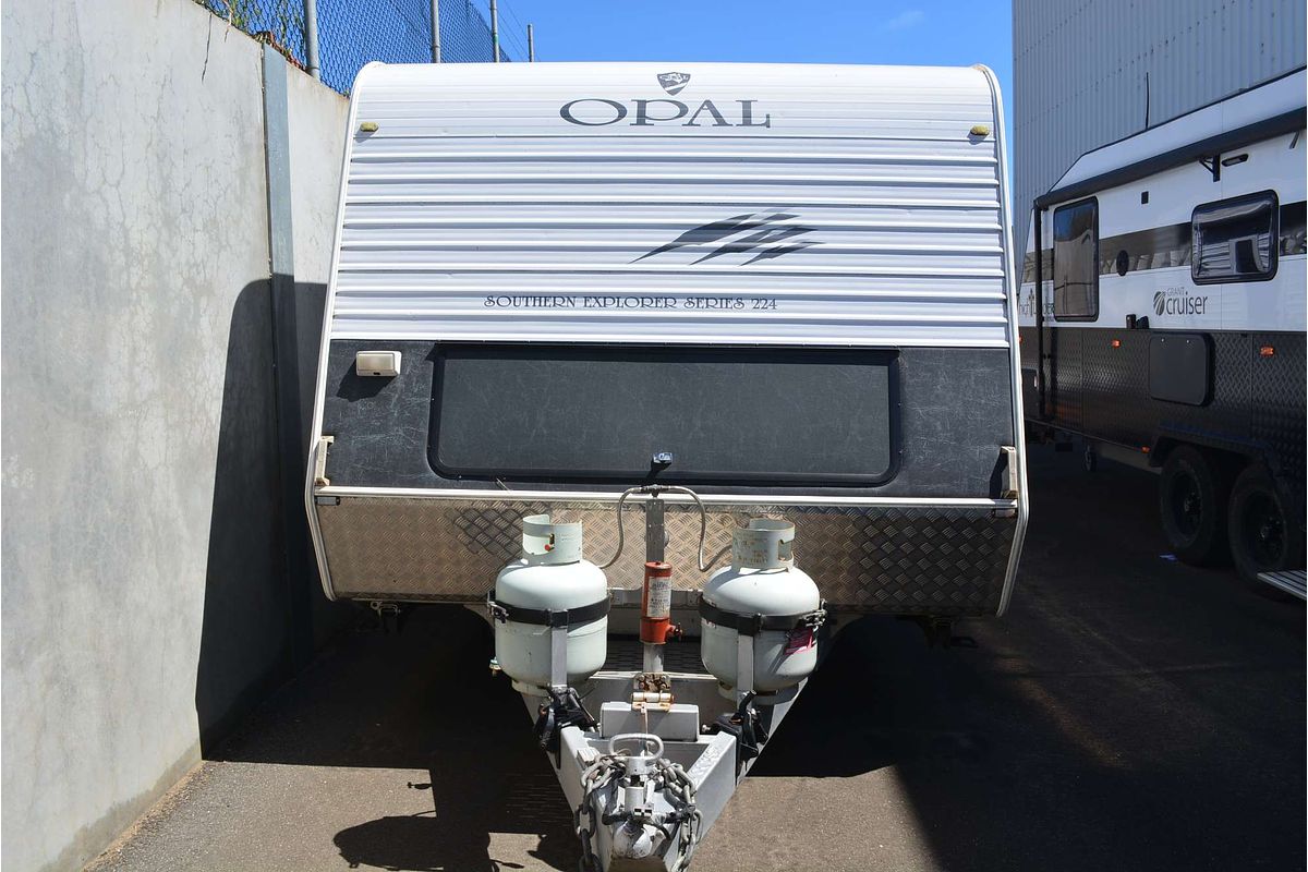 2016 OPAL Southern Explorer 224