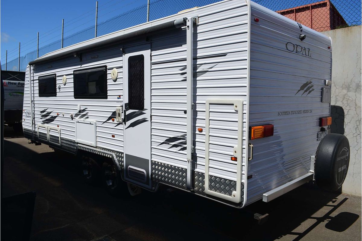 2016 OPAL Southern Explorer 224