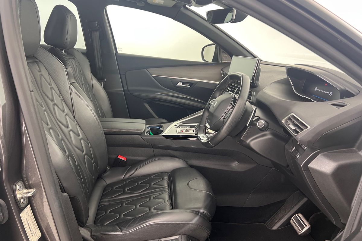 2022 Peugeot 3008 GT Sport P84