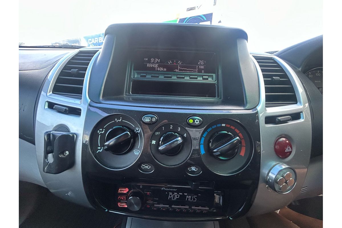 2012 Mitsubishi Challenger  PB