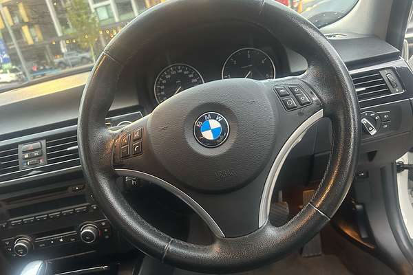 2010 BMW 3 Series 320d Lifestyle E90