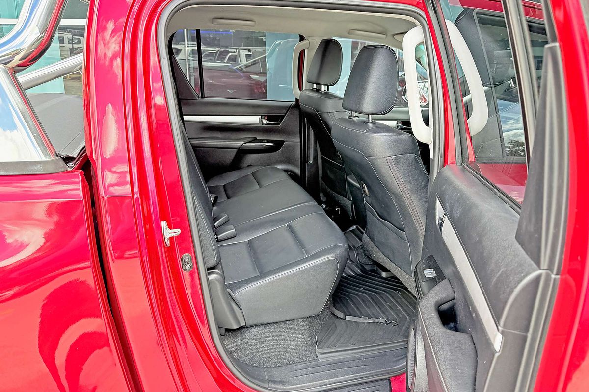 2015 Toyota Hilux SR5 GUN126R 4X4