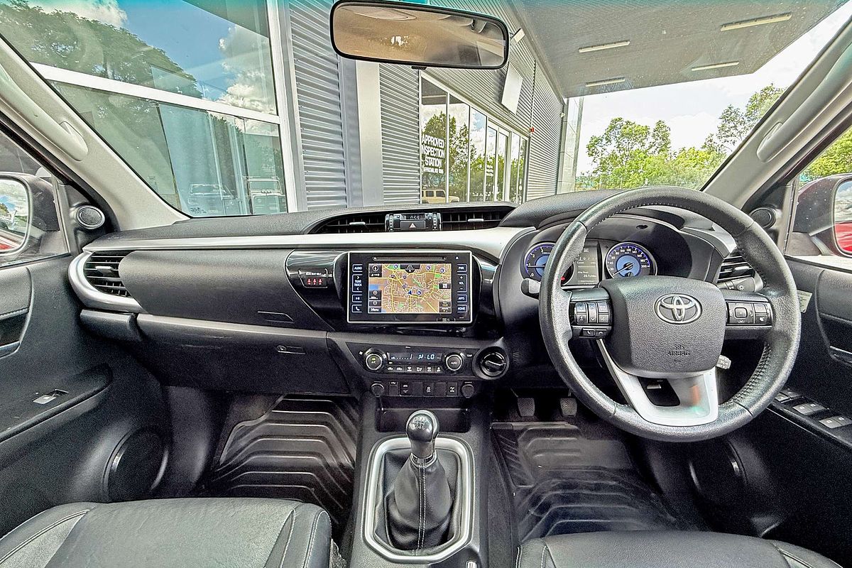2015 Toyota Hilux SR5 GUN126R 4X4