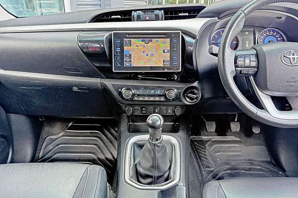 2015 Toyota Hilux SR5 GUN126R 4X4