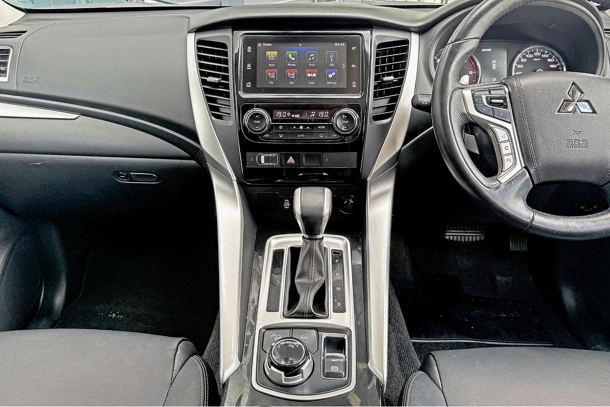 2017 Mitsubishi Pajero Sport GLS QE