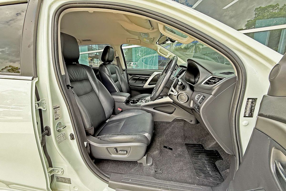 2017 Mitsubishi Pajero Sport GLS QE