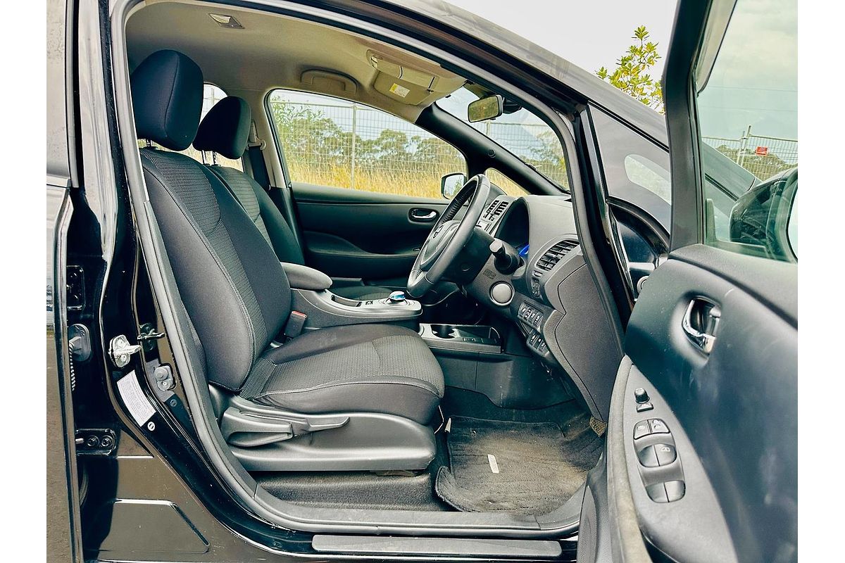 2016 Nissan LEAF Autech AZE0