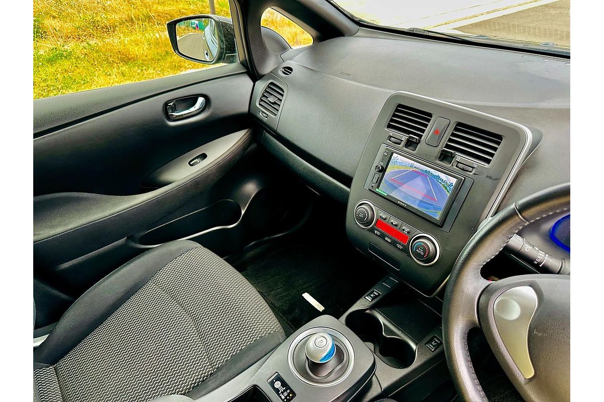 2016 Nissan LEAF Autech AZE0