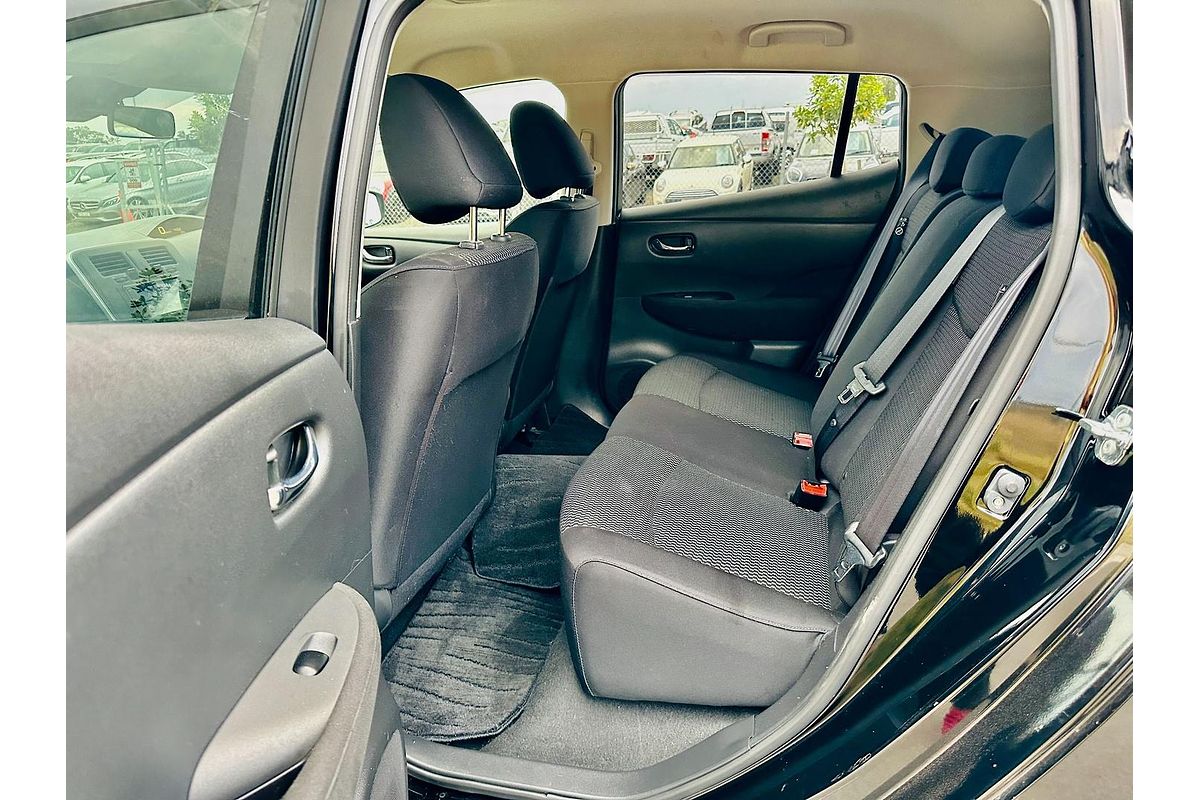 2016 Nissan LEAF Autech AZE0