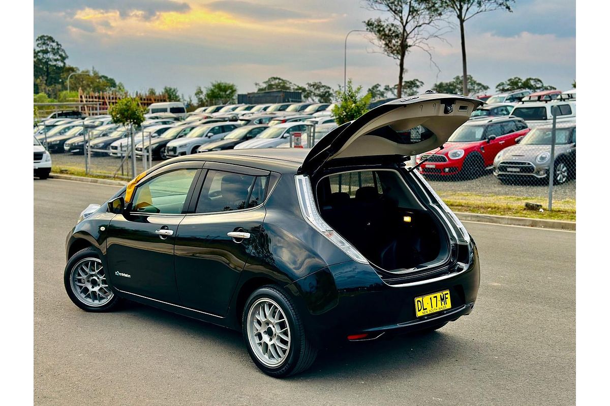 2016 Nissan LEAF Autech AZE0