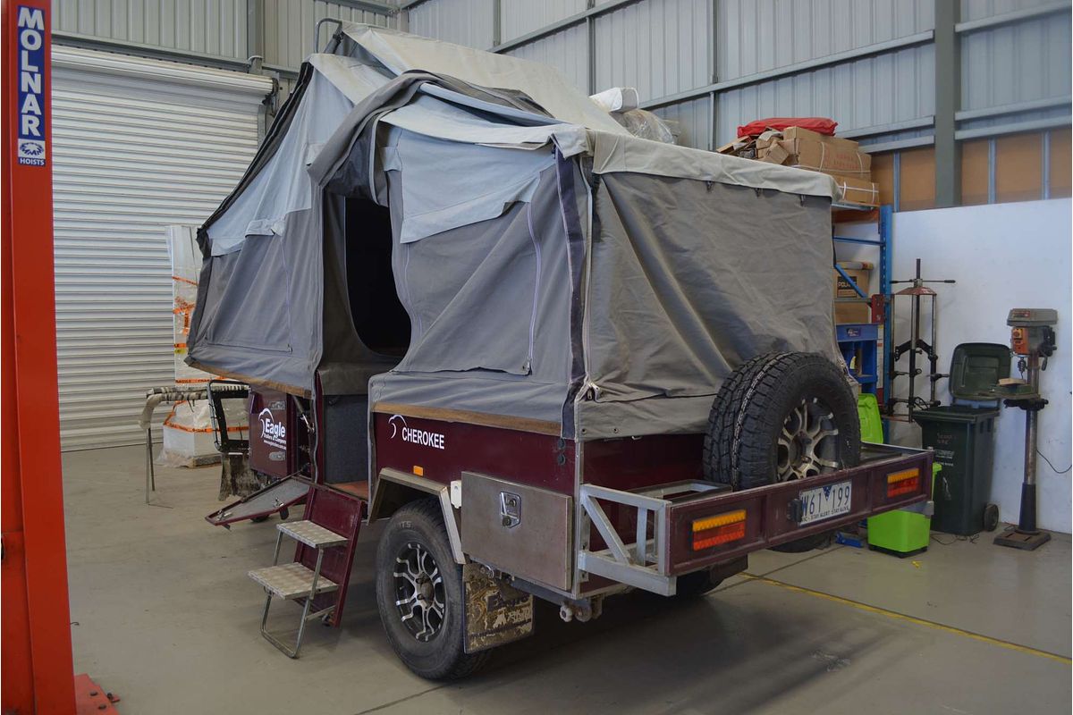 2015 Eagle Trailers & Campers Red Cherokee