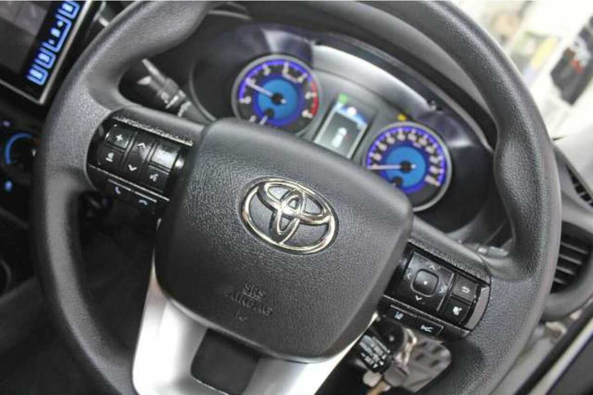 2019 Toyota HILUX SR EXTENDED CAB GUN126R