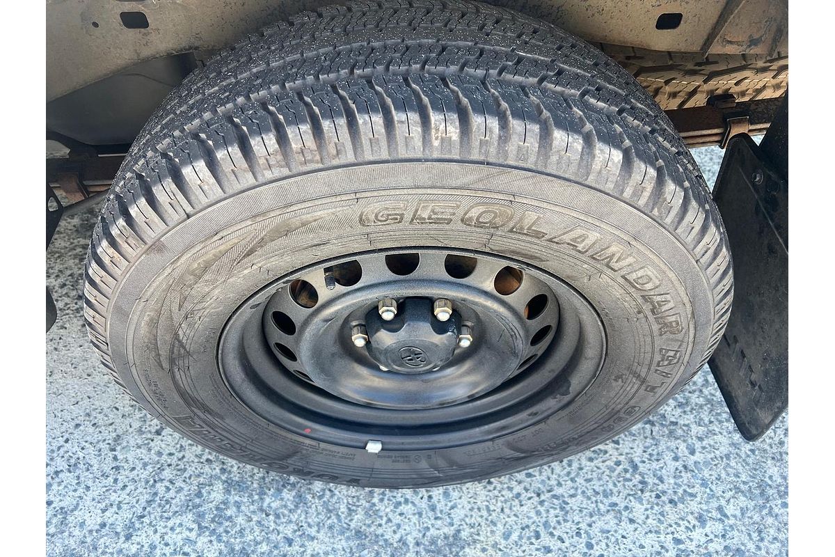 2020 Toyota Hilux SR GUN126R 4X4