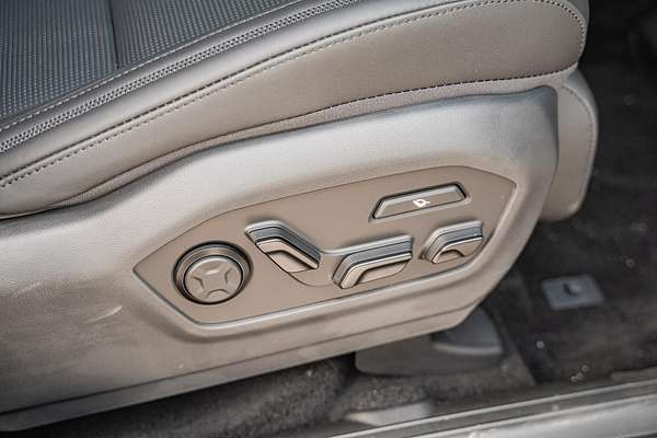 2025 Hyundai Santa Fe Hybrid Calligraphy MX5.V1