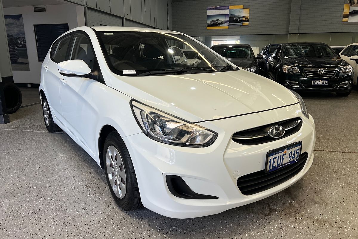 2015 Hyundai Accent Active RB2