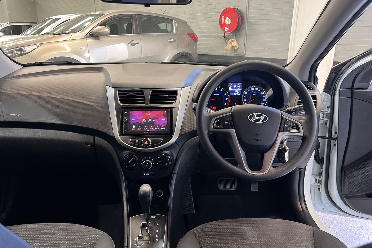 2015 Hyundai Accent Active RB2