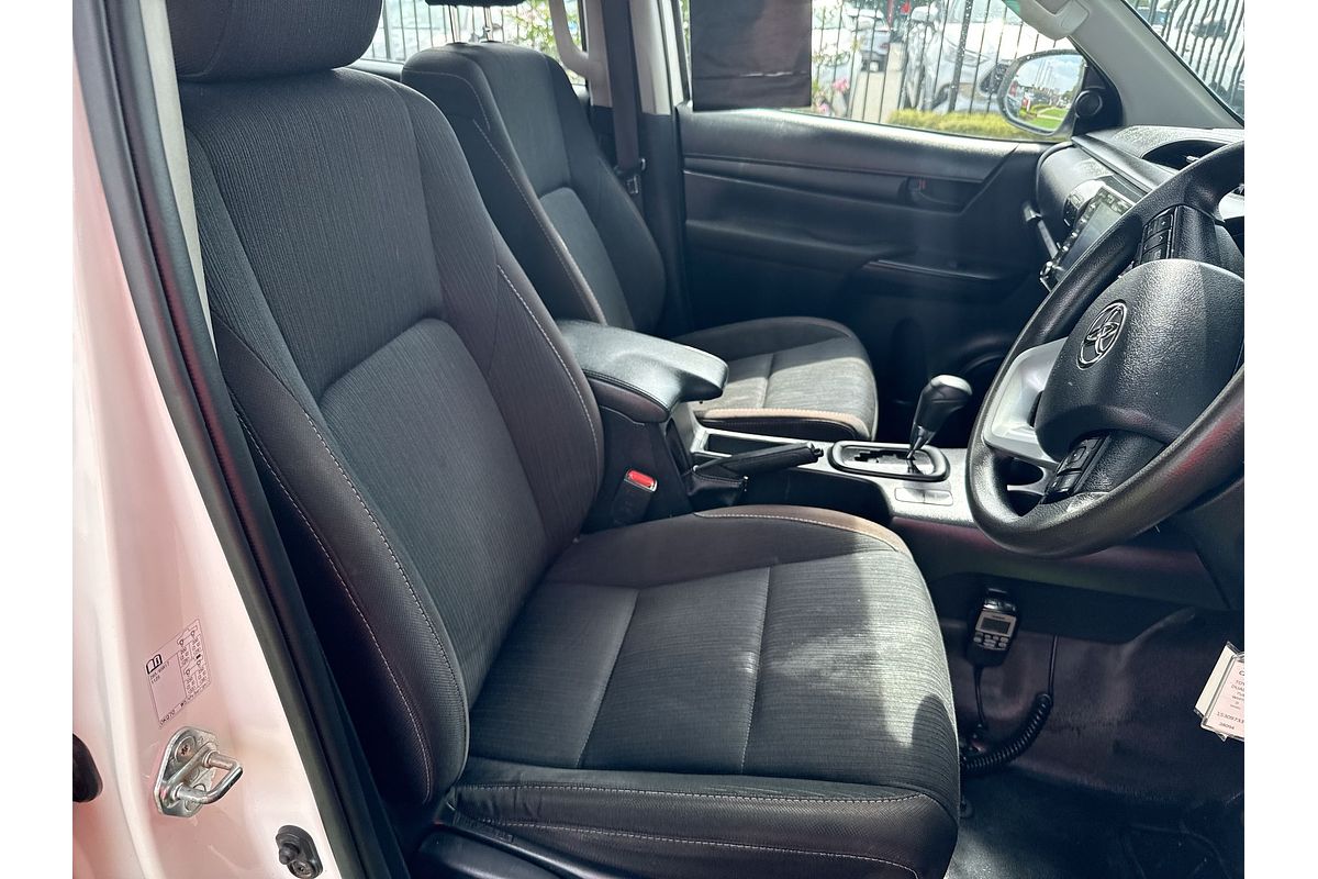 2020 Toyota Hilux SR GUN126R