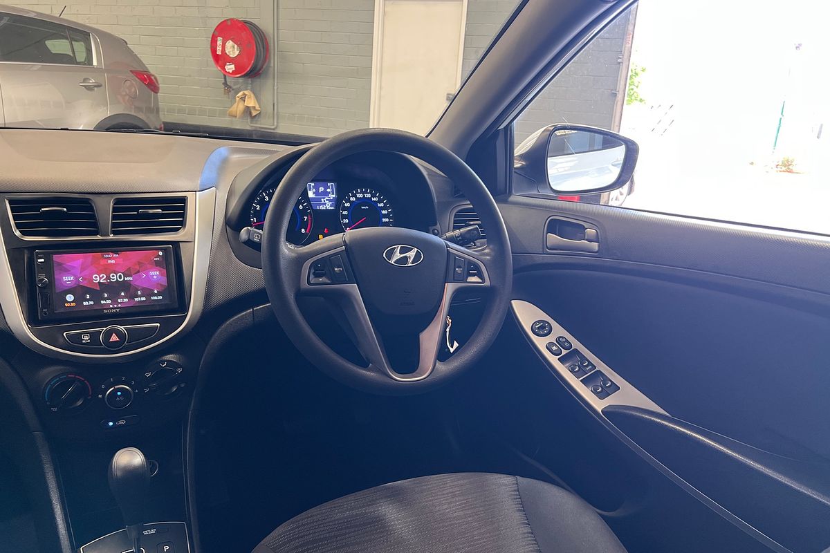 2015 Hyundai Accent Active RB2
