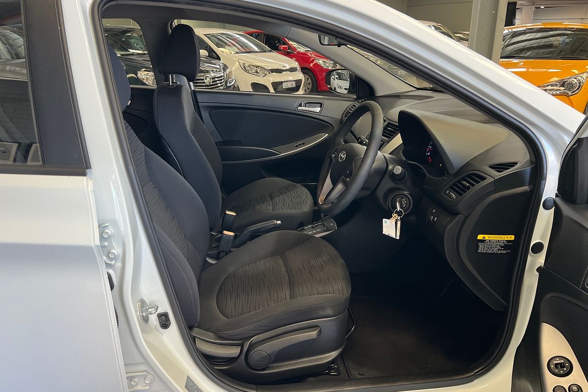 2015 Hyundai Accent Active RB2