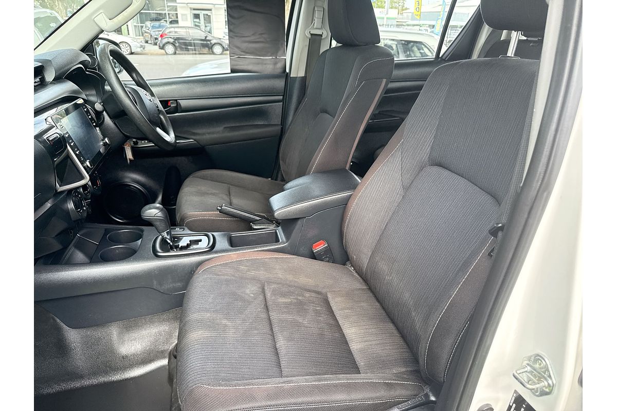 2020 Toyota Hilux SR GUN126R