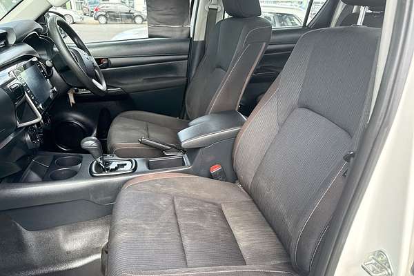2020 Toyota Hilux SR GUN126R