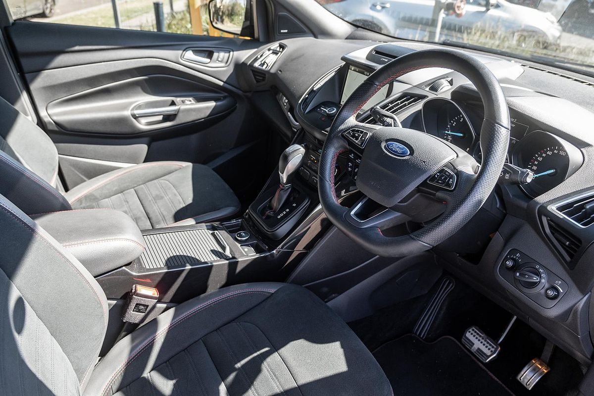 2019 Ford Escape ST-Line ZG