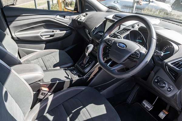 2019 Ford Escape ST-Line ZG