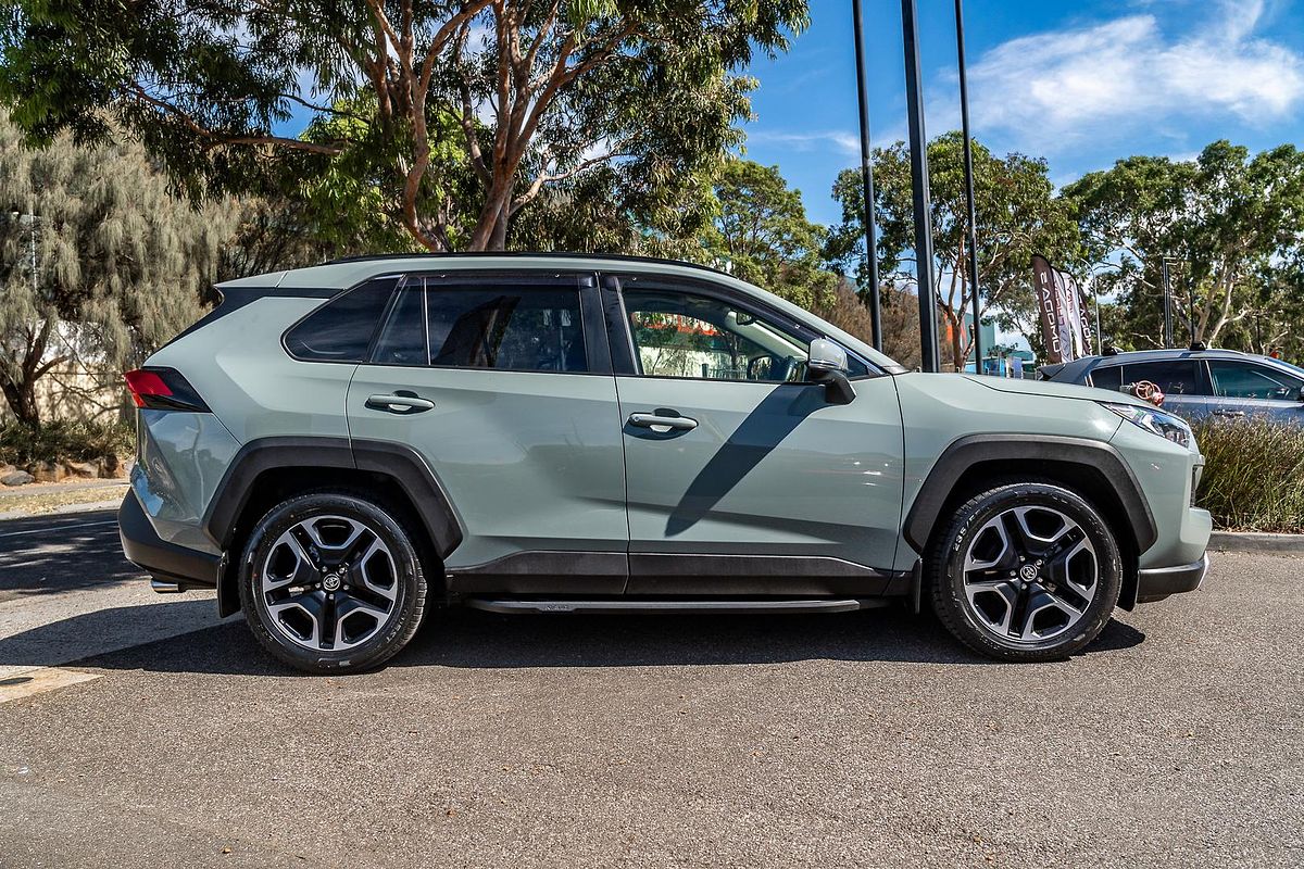 2019 Toyota RAV4 Edge AXAA54R