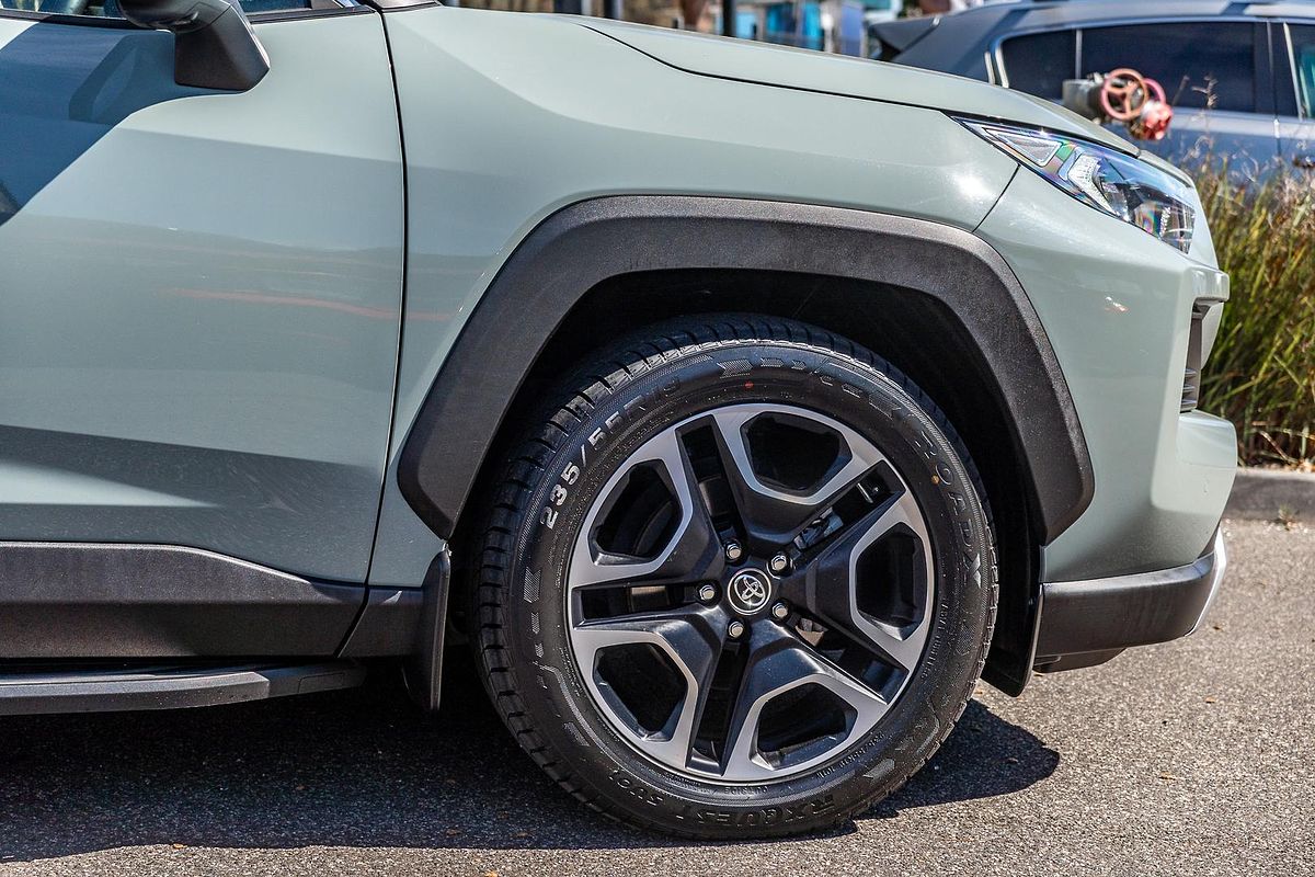 2019 Toyota RAV4 Edge AXAA54R