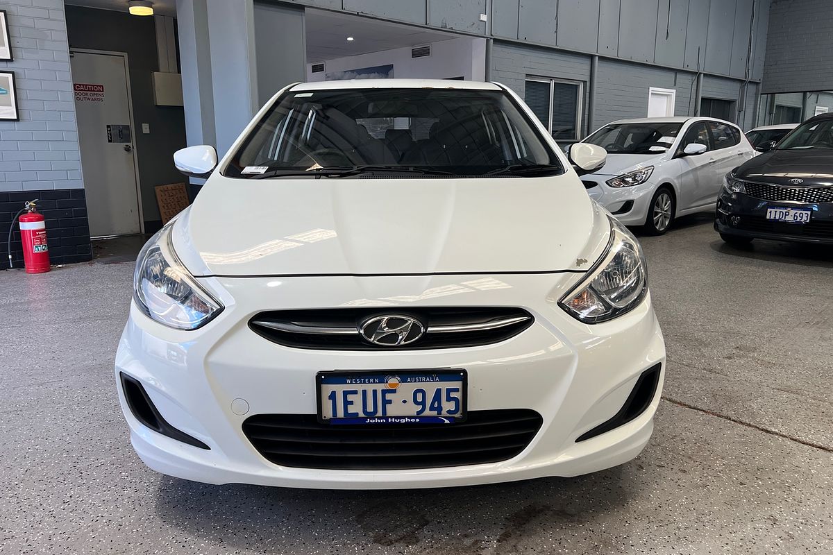 2015 Hyundai Accent Active RB2