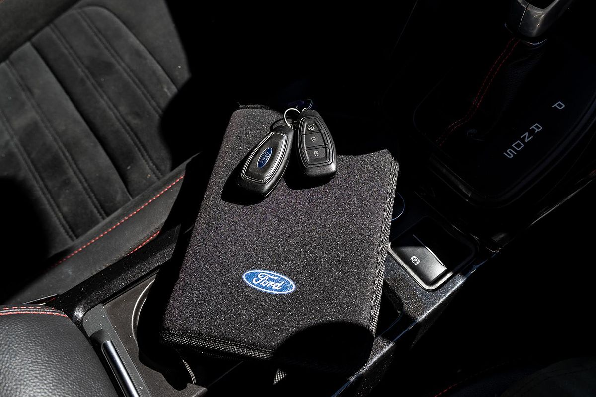 2019 Ford Escape ST-Line ZG