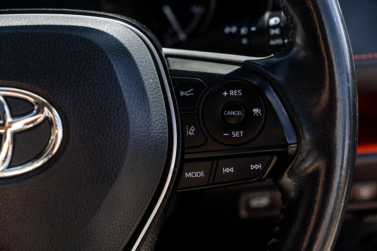 2019 Toyota RAV4 Edge AXAA54R