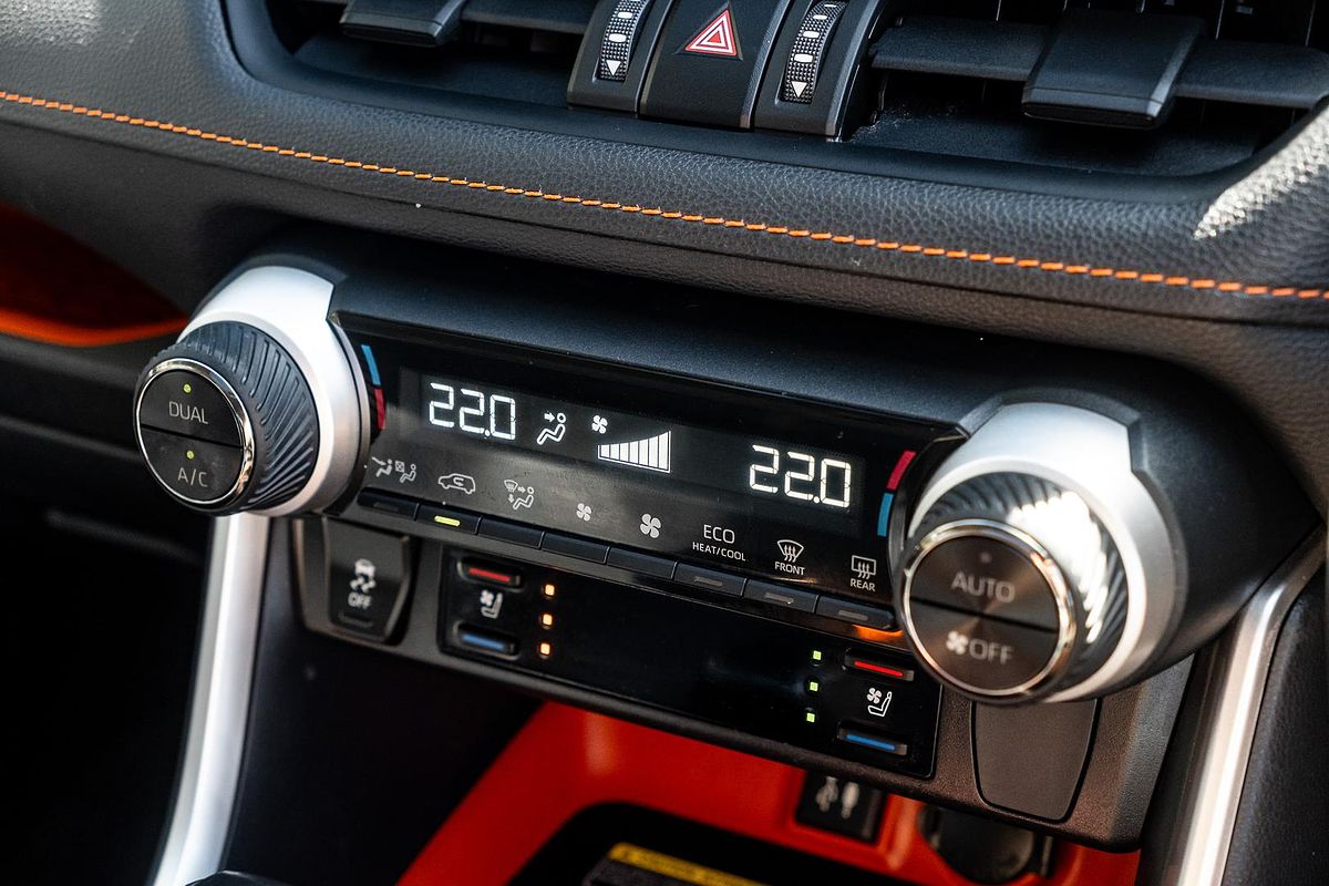2019 Toyota RAV4 Edge AXAA54R