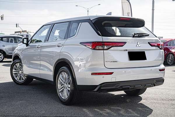 2023 Mitsubishi Outlander ES ZM