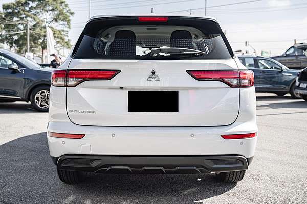 2023 Mitsubishi Outlander ES ZM
