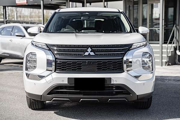 2023 Mitsubishi Outlander ES ZM