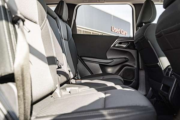 2023 Mitsubishi Outlander ES ZM