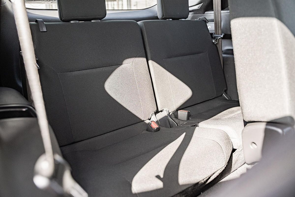 2023 Mitsubishi Outlander ES ZM