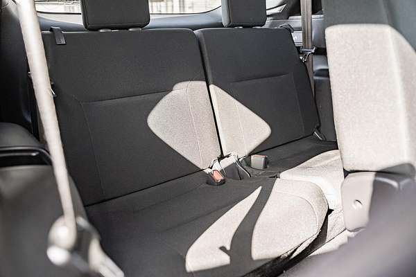 2023 Mitsubishi Outlander ES ZM