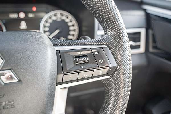 2023 Mitsubishi Outlander ES ZM