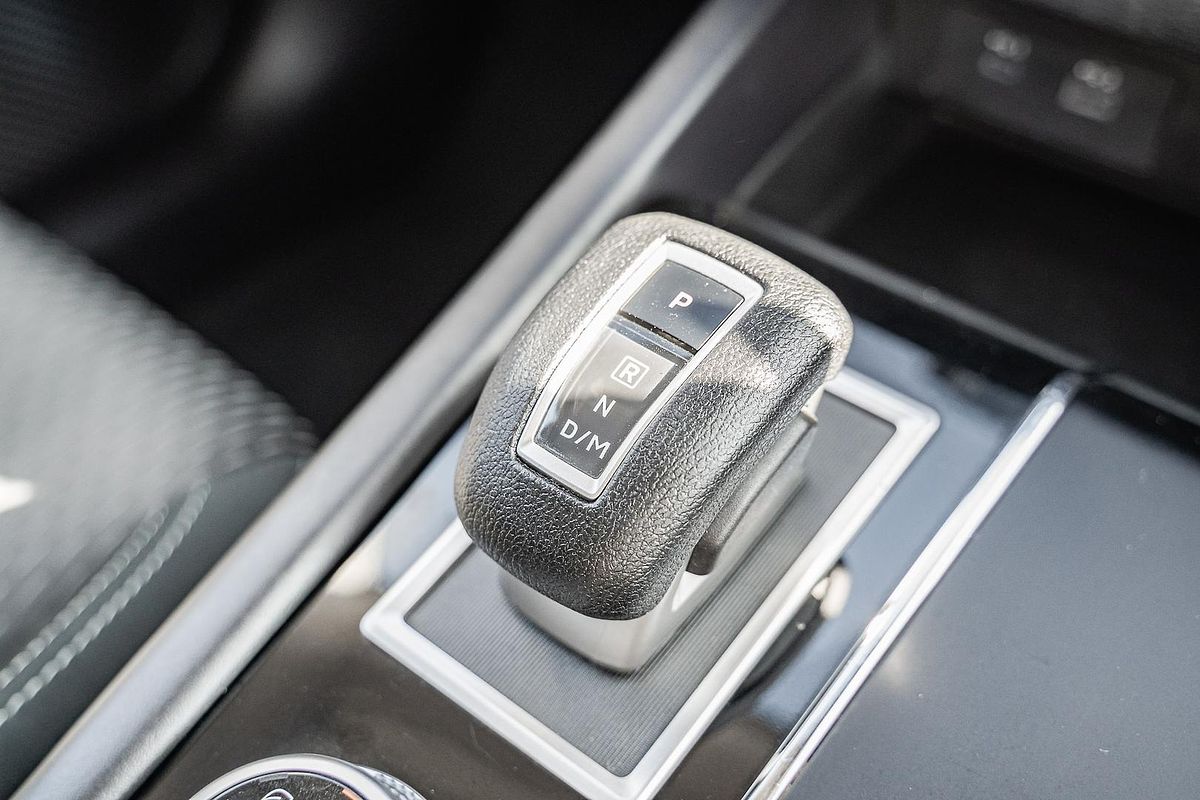 2023 Mitsubishi Outlander ES ZM