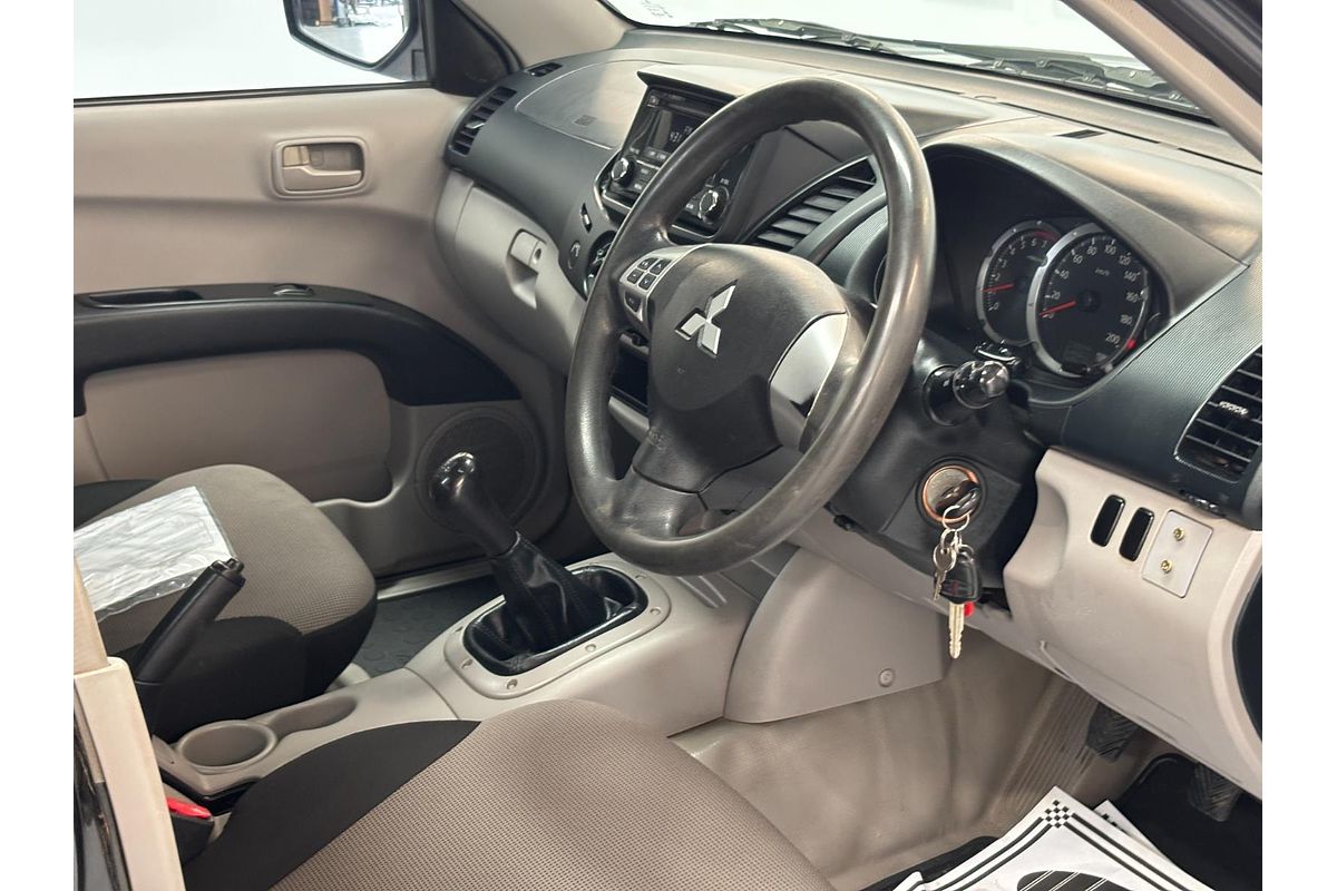 2015 Mitsubishi Triton GL MN Rear Wheel Drive