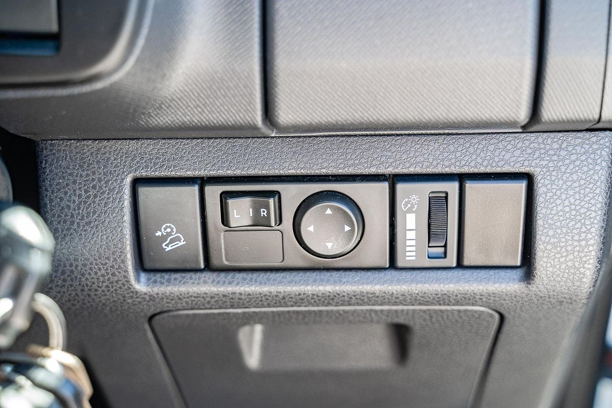 2019 Isuzu D-MAX SX High Ride Rear Wheel Drive